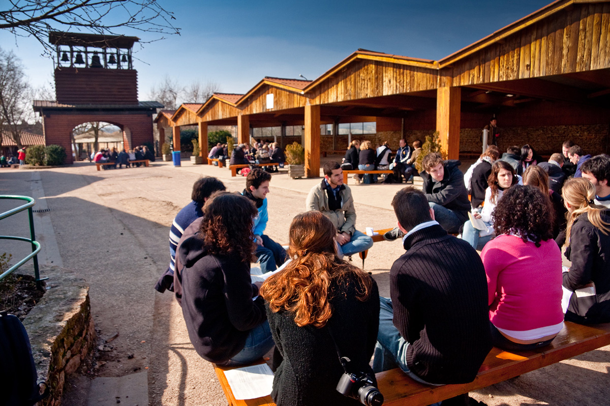 Taize-4-puff