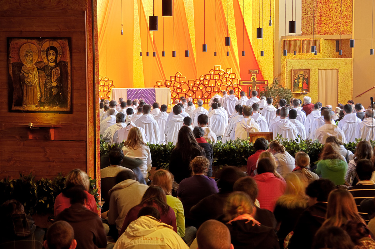 Taize-6-puff
